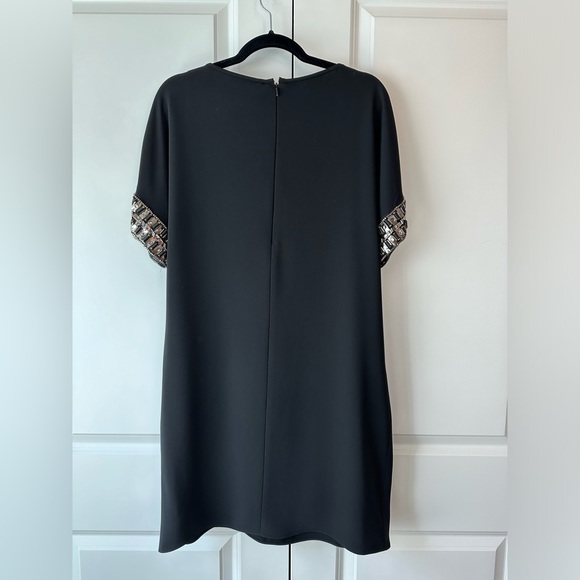Carmen Marc Valvo Short-Sleeve Beaded Crepe Mini Dress Black (Size 6) - Picture 2 of 11